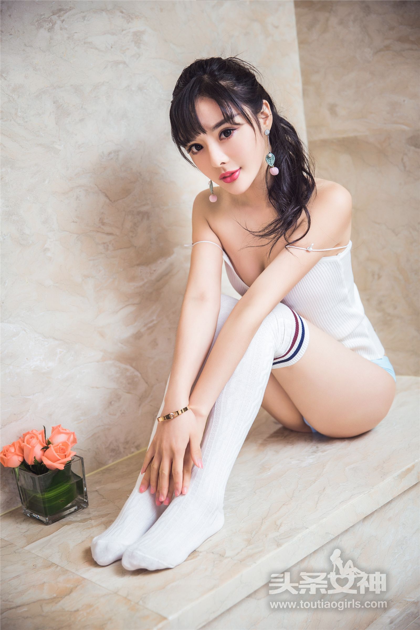 [Toutiaogirls头条女神]2017-07-29 酸酸甜甜就是我 周熙妍